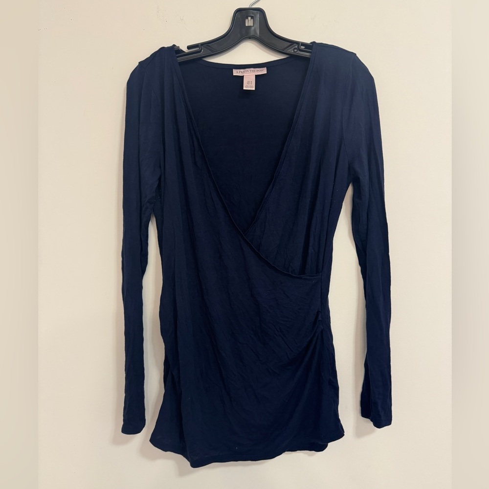 A pea in the pod navy blue maternity top